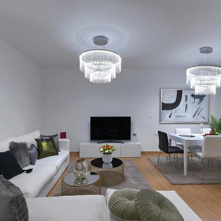 Elegant Apartment In Glyfada 아테네 외부 사진