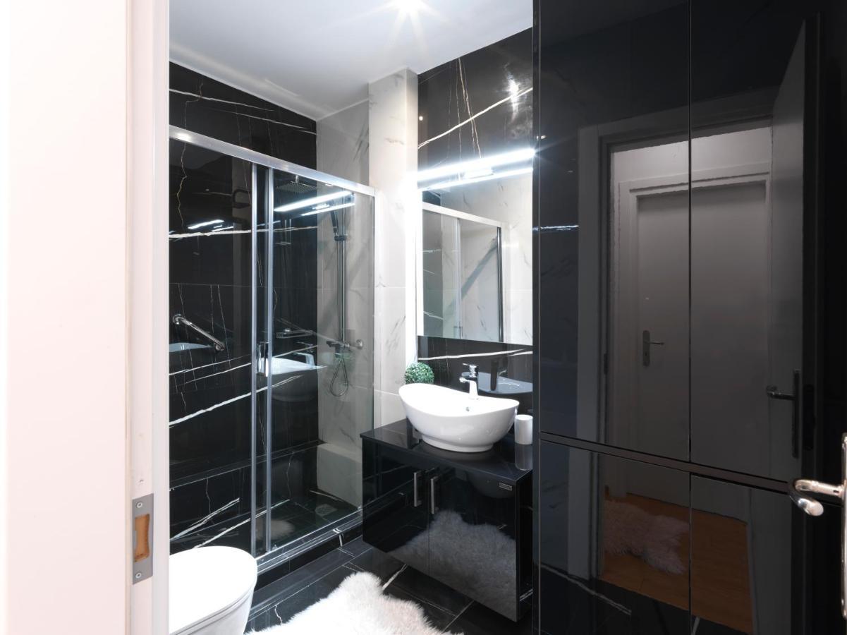 Elegant Apartment In Glyfada 아테네 외부 사진